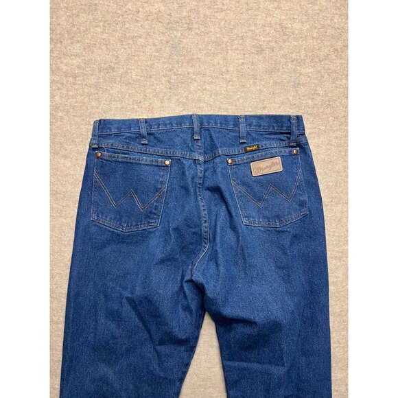 Wrangler 13MWZPW Cowboy Cut Medium Wash Denim Jeans Men's 38 X 32 - Picture 4 of 8